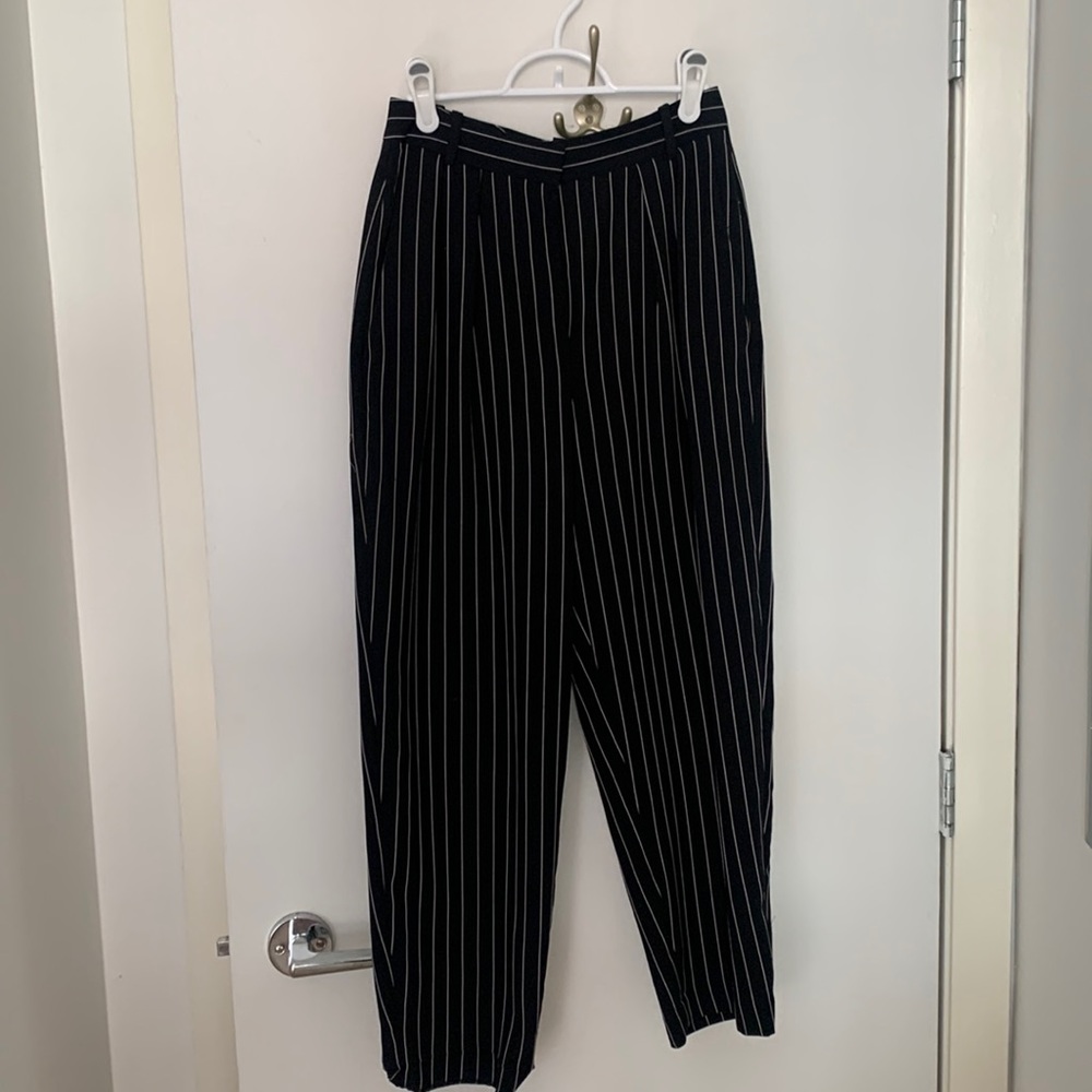 Aritzia | Babaton | Black & White Striped Dress Pants